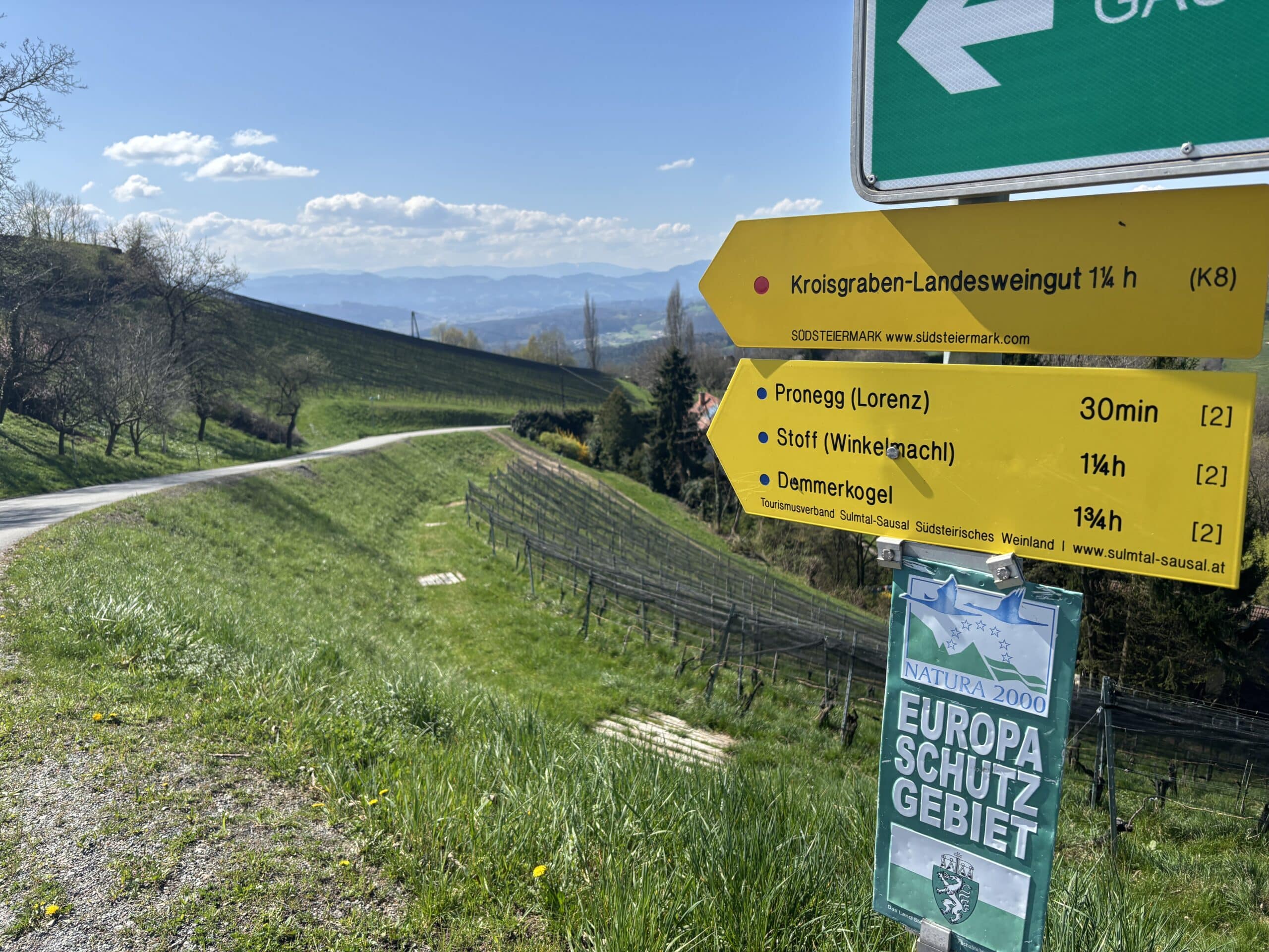 Wanderwegweiser in Kitzeck / Südsteiermark