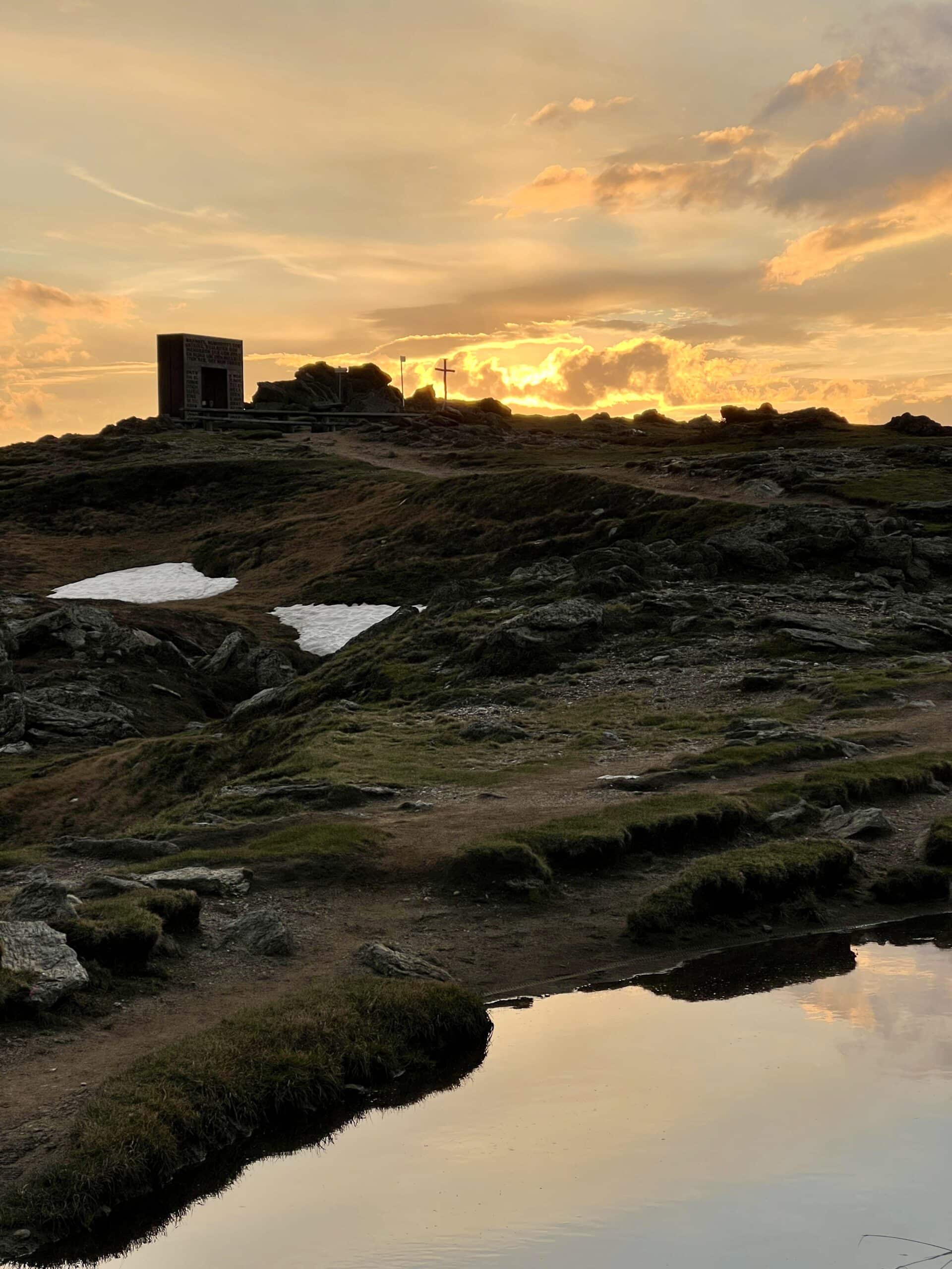 Sonnenuntergang am Berg, Steine, Eisentor, Granattor