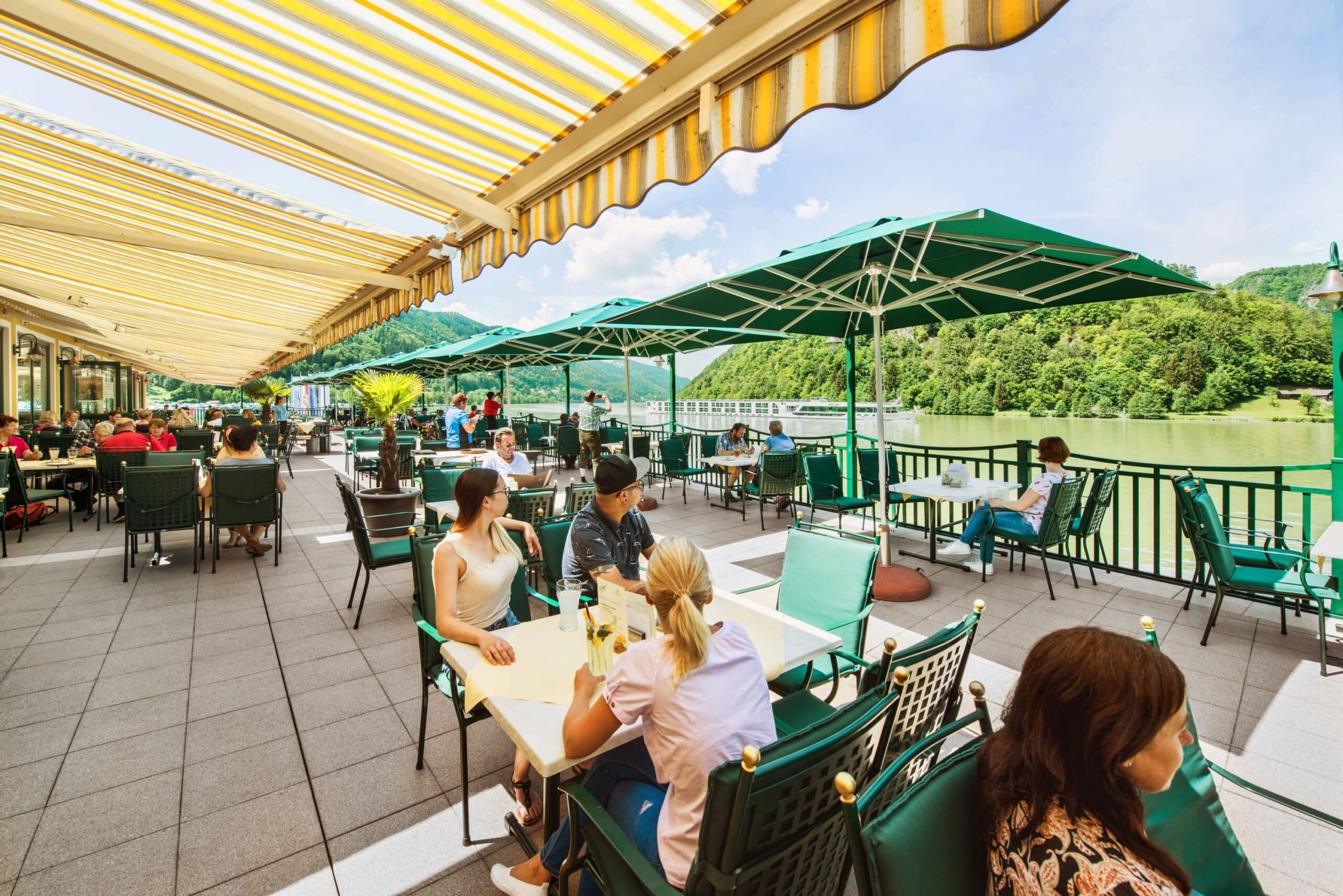 Terrasse Restaurant Hotel Donauschlinge