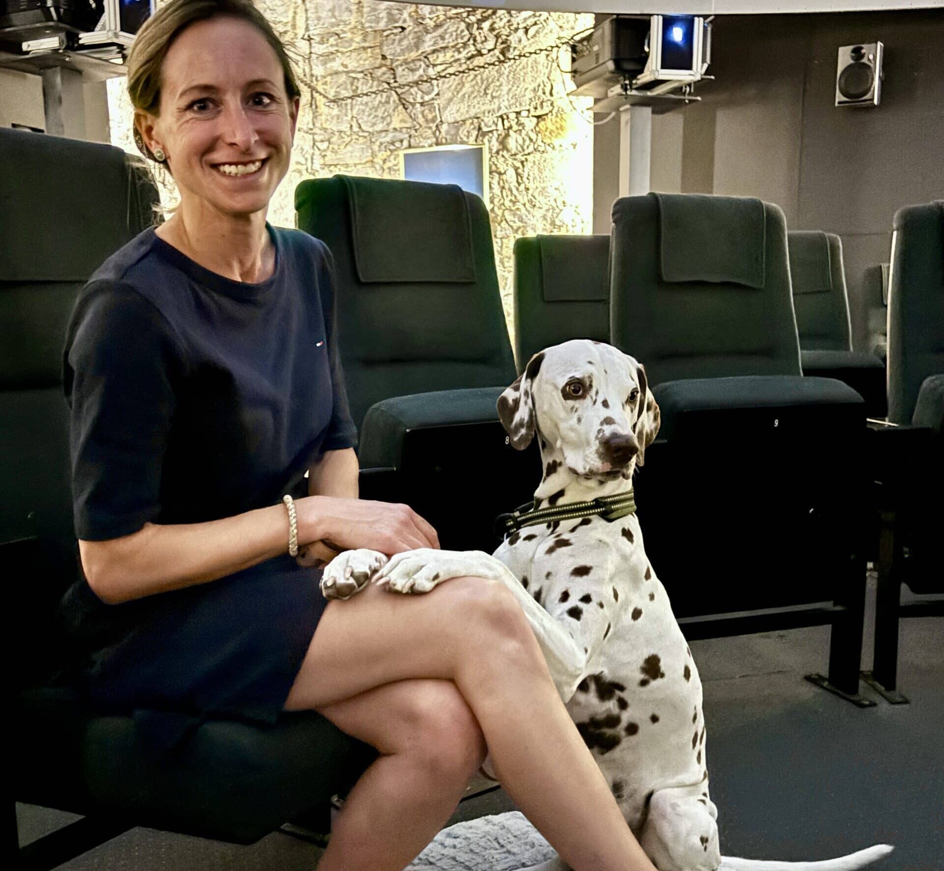 Planetarium Jundenburg Sternenturm mit Hund