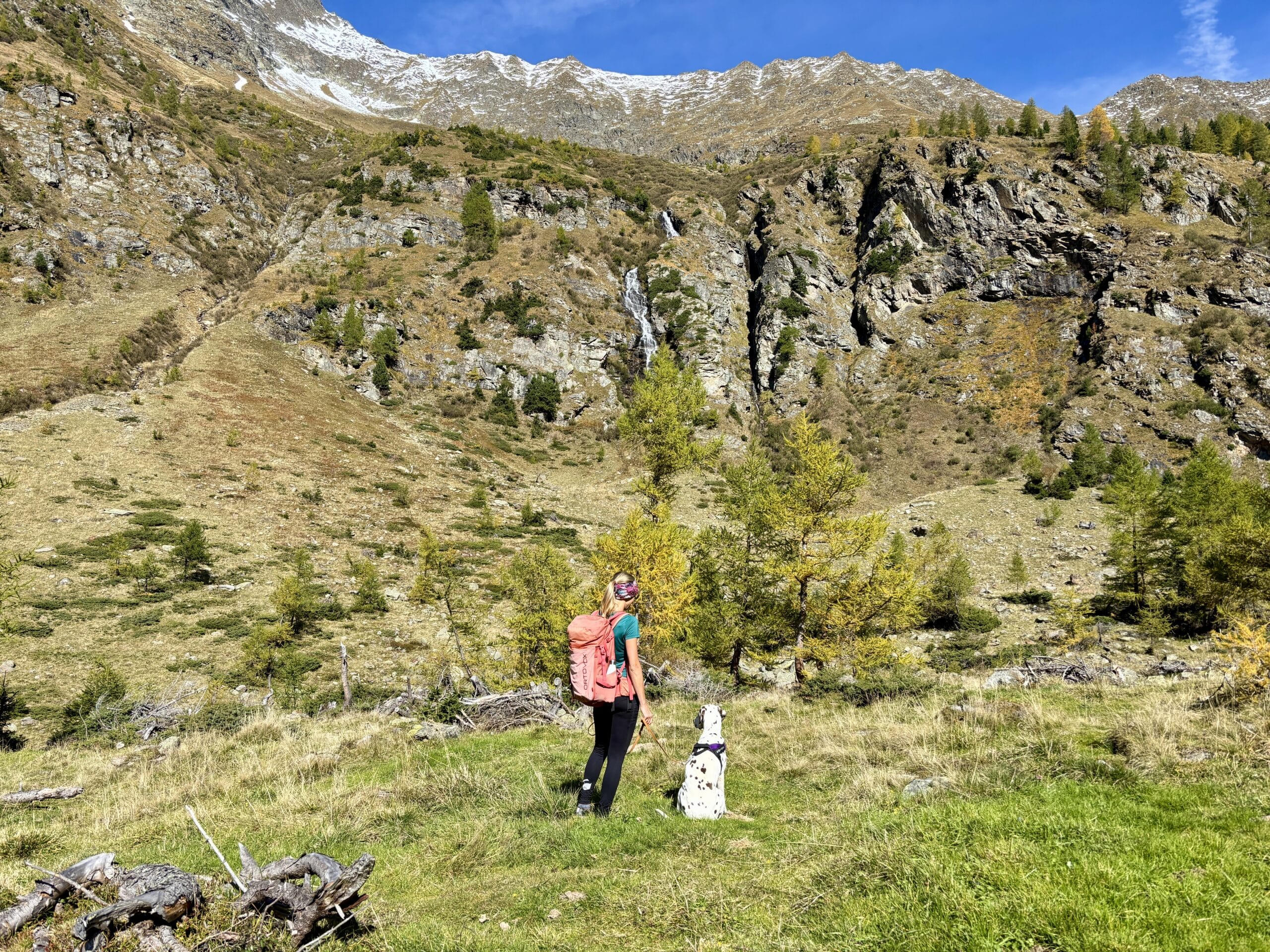 Wanderung Unterer Landschitzsee Aufstieg, Frau mit Hund